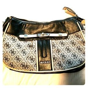Guess  Purse